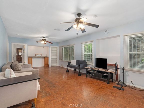4th image of 549 E Rhea St