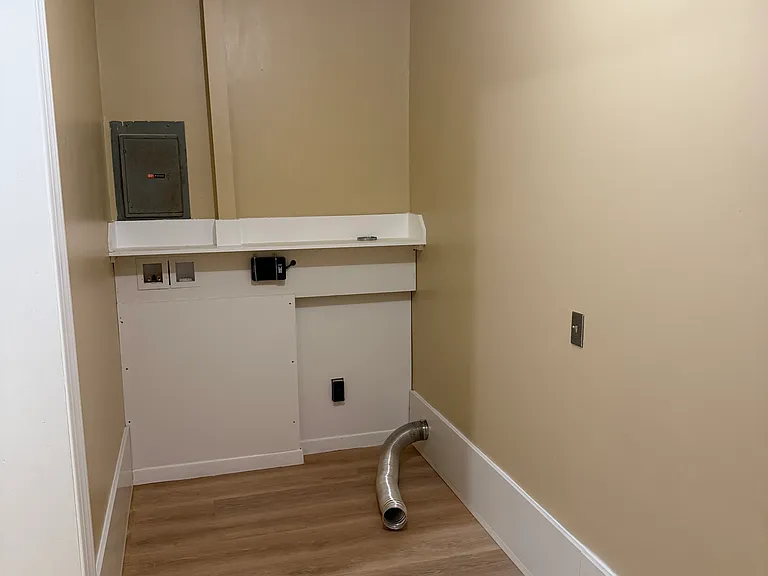 1722 Maple Ln — Photo 16