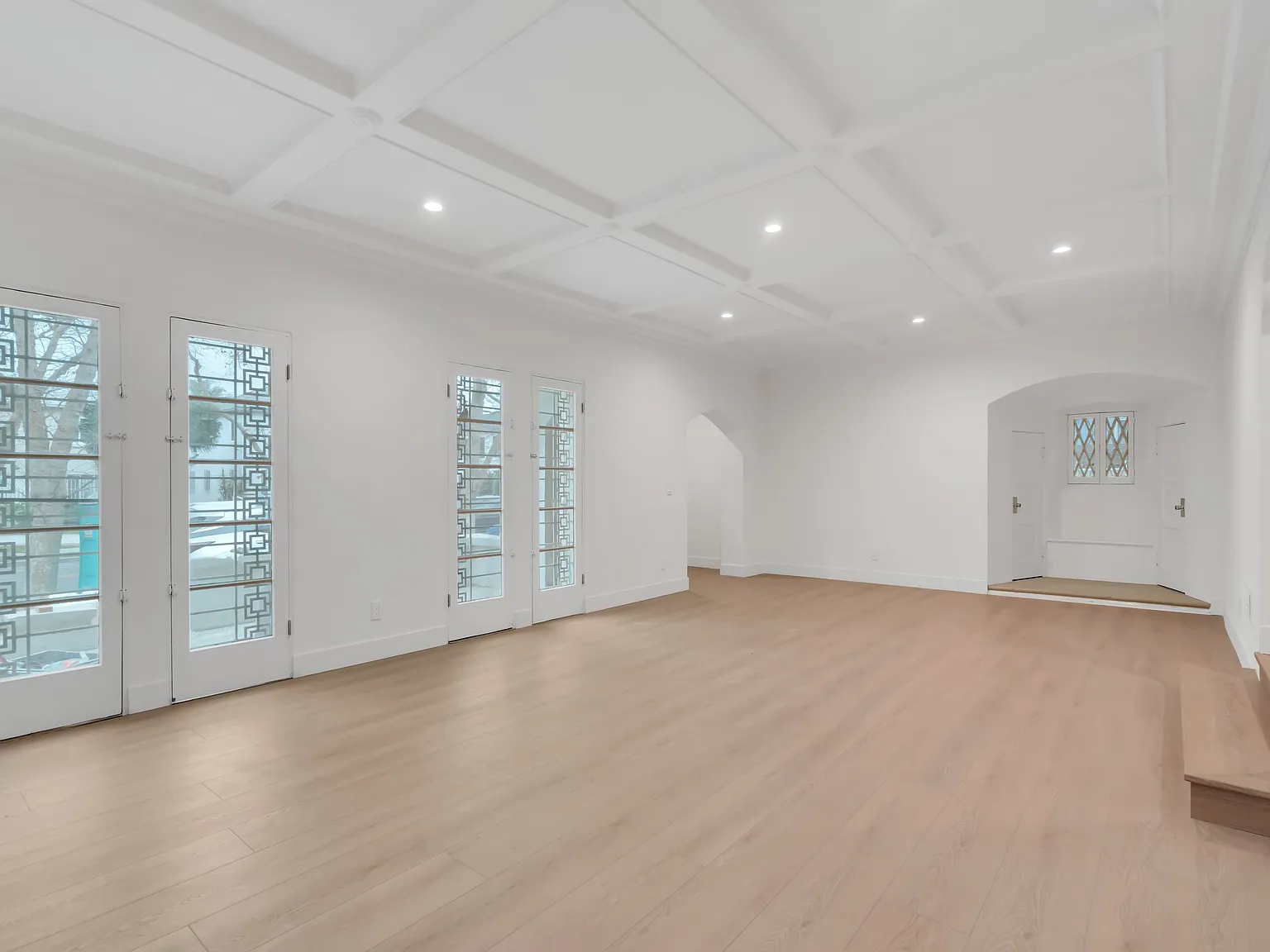 3 bed, 2.5 bath, 2268 sqft, $6,595 — Photo 1