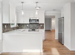 15 Newbury Row, Manchester, NJ 08759