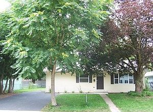 1st image of 910 Chippewa Cir