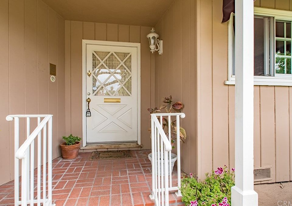 1st image of 300 N Annin Ave