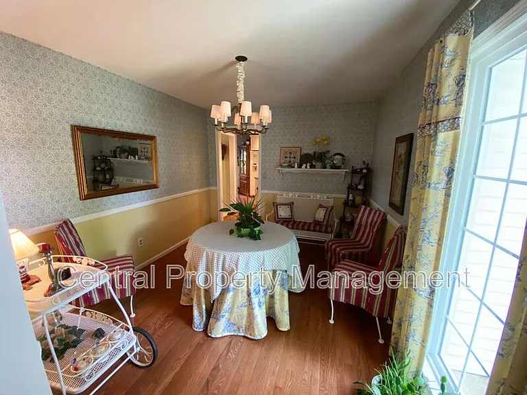 4724 Coach Hill Dr — Photo 14