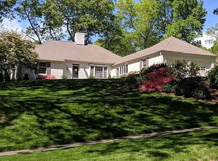 120 Fox Den Rd, Glastonbury, CT 06033