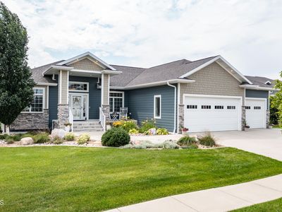 1013 Limited Ln, Bismarck, ND, 58503