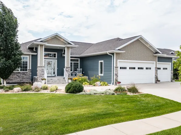 1013 Limited Ln, Bismarck, ND 58503