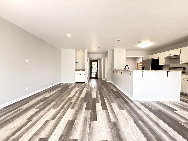 10405 Ashwood Dr — Photo 10