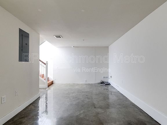 5th image of 1321 1/2 E Main St APT C13