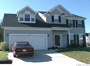 12102 Mountainside Ln, Charlotte, NC 28278
