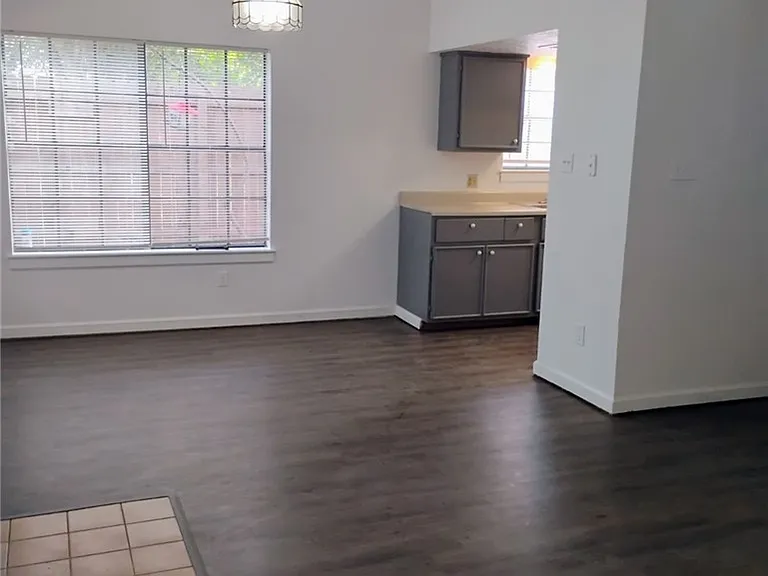 209 Orchard St — Photo 9
