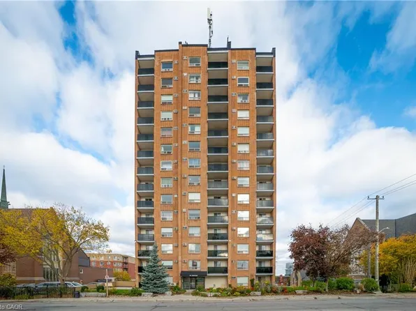 64 Benton St #602, Kitchener, ON N2G 4L9