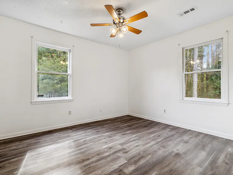 4822 Long Branch Dr — Photo 7