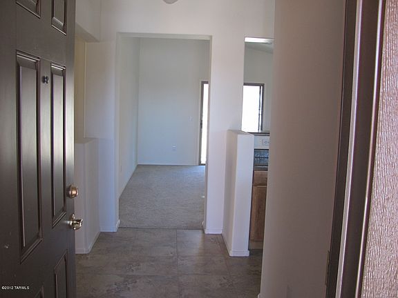 2nd image of 261 S Jaffee Dr S