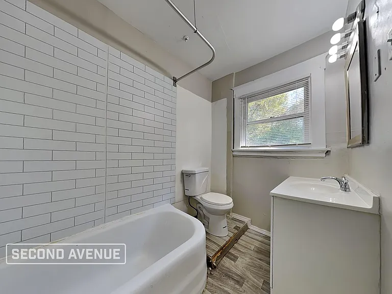 4692 Winton Rd — Photo 11