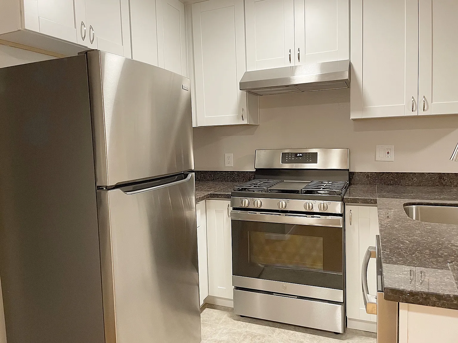 475 Alcatraz Ave — Photo 4