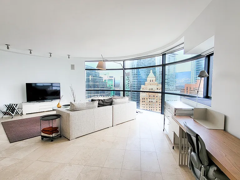 838 Hastings St W #2401 — Photo 14