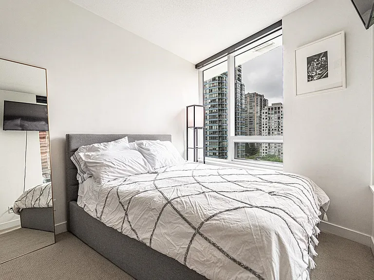 68 Smithe St #1121 — Photo 9