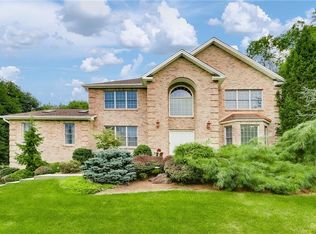 34 Coe Farm Rd, Montebello, NY 10901