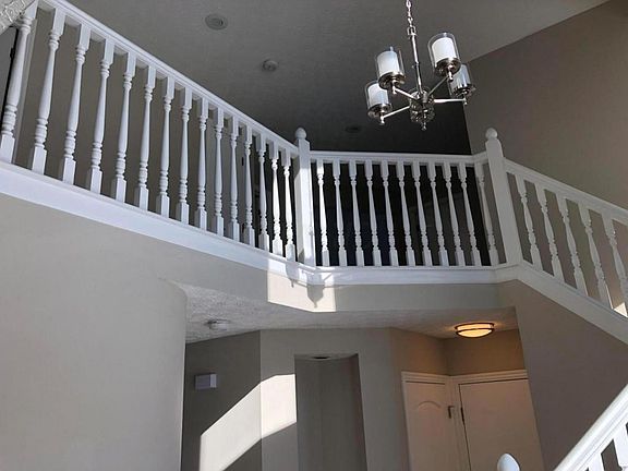5th image of 842 Brookside Dr