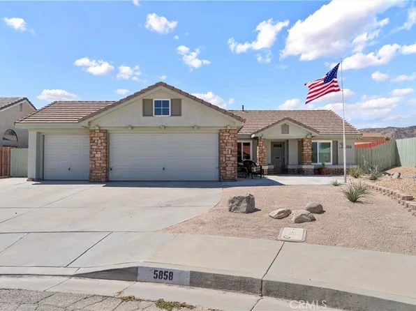 5858 Travis Paul Dr, Lancaster, CA 93536