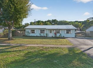 1206 Mohican Boulevard, Jupiter, FL 33458