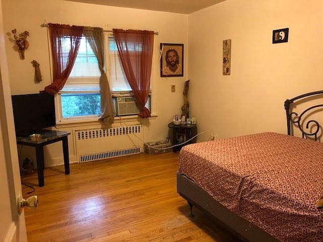1st image of 47 Glenwood St APT 4