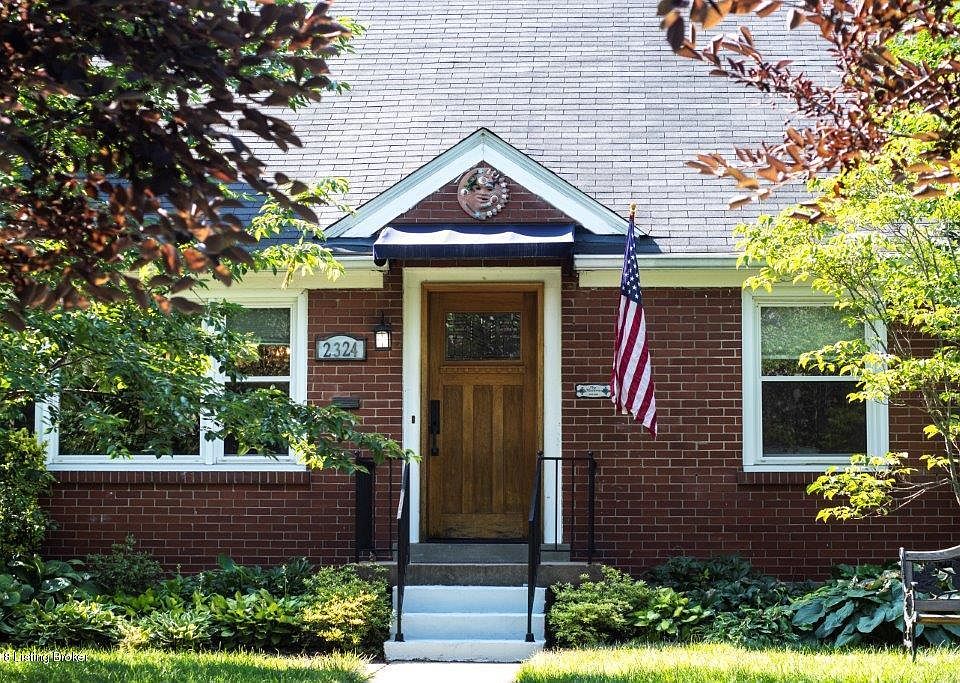 1st image of 2324 Gladstone Ave