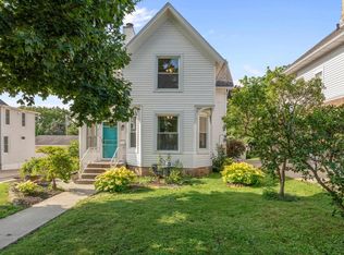 215 W 3rd St, Beaver Dam, WI 53916