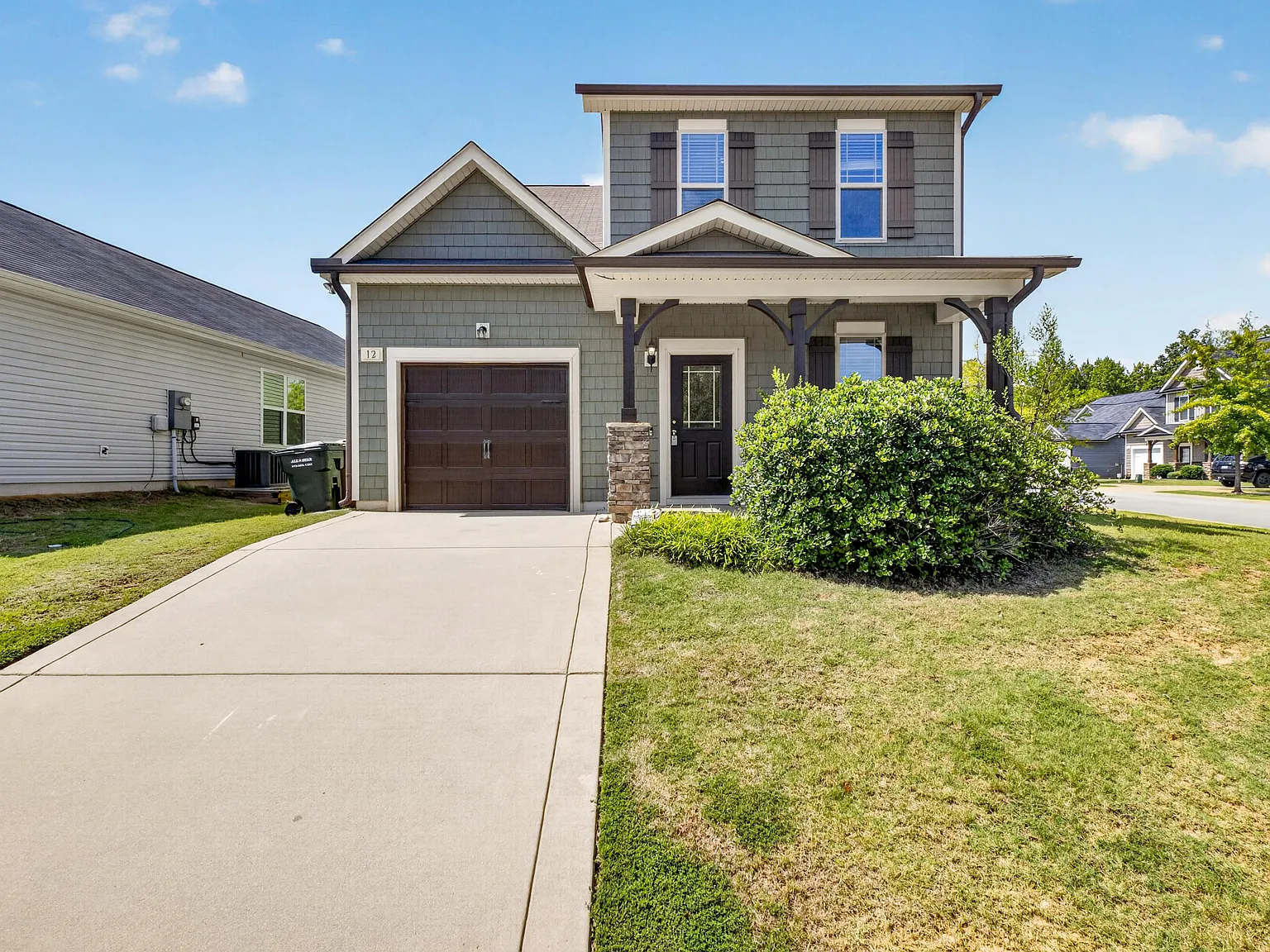 3 bed, 2.5 bath, 1564 sqft, $2,200 — Photo 1