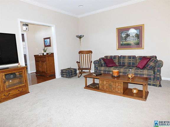 5th image of 105 N Village Dr