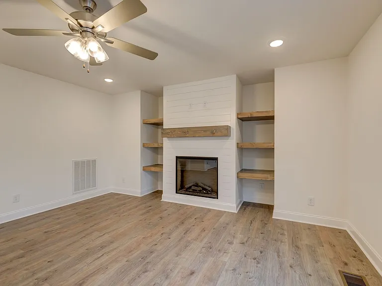 1385 Harmon Ln — Photo 40