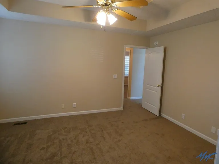 419 Conhocken Ct — Photo 33
