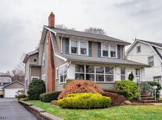 196 Parmelee Ave, Hawthorne, NJ 07506