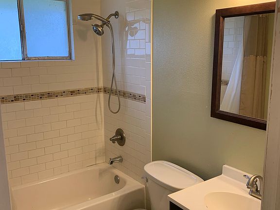 3rd image of 4907 Venus St