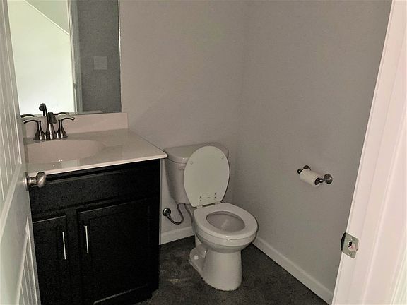 5th image of 805 Lynes St #A
