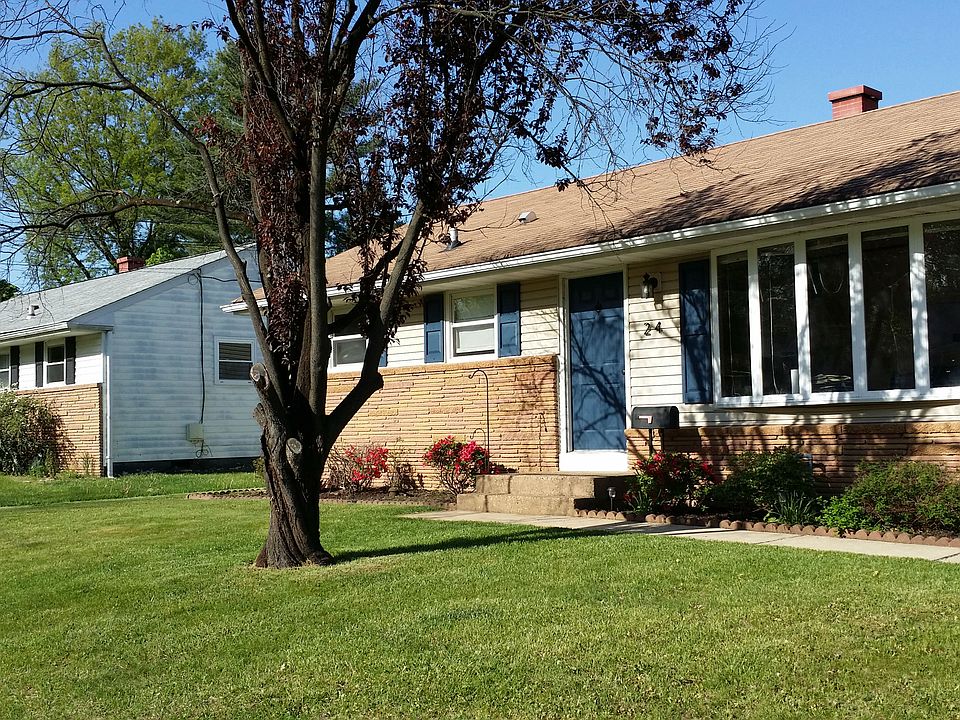1st image of 24 Fleetwood Dr