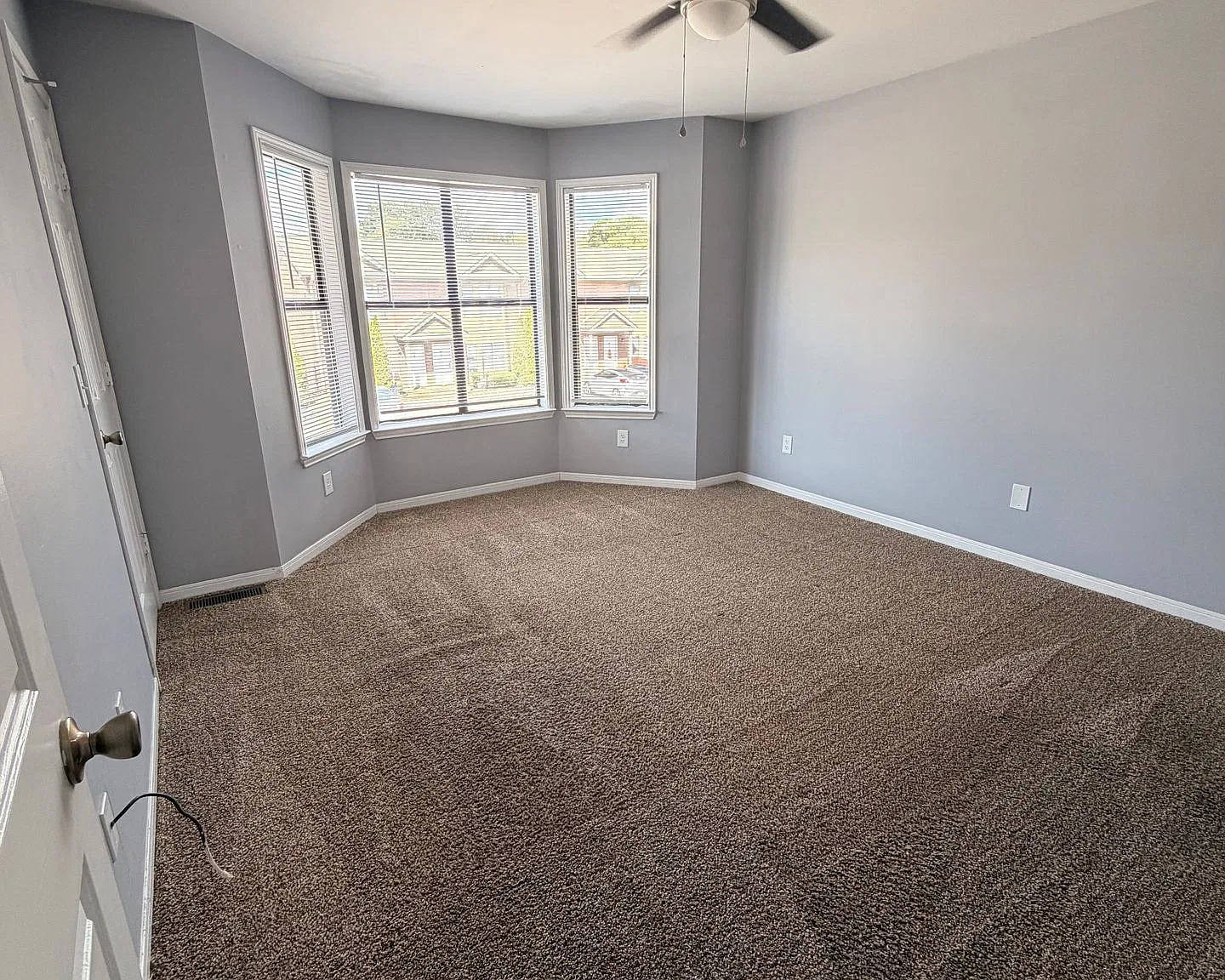 Village Parc Apartments — Photo 2
