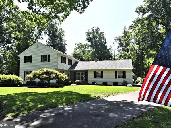 2125 Upper Ridge Rd, Green Lane, PA 18054