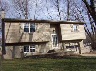 2811 Westlake Dr, Sedalia, MO 65301