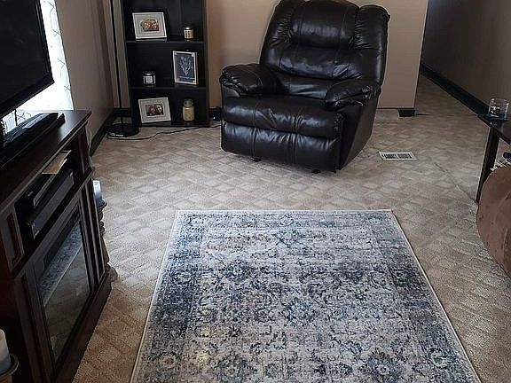 4th image of 9 Dogwood Dr