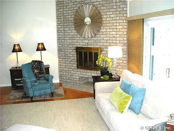 2nd image of 683 N Cove Dr