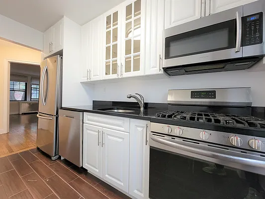 Rented by Made In NY Realty | media 11