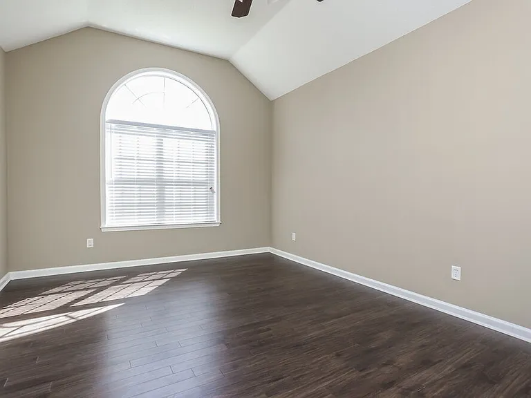 10183 Tall Hickory Dr — Photo 6