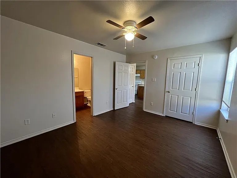 3407 Toledo Dr #D — Photo 26