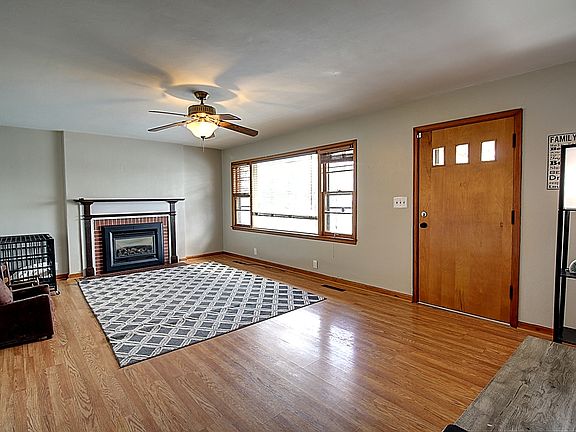 2nd image of 1035 N Scatterfield Rd