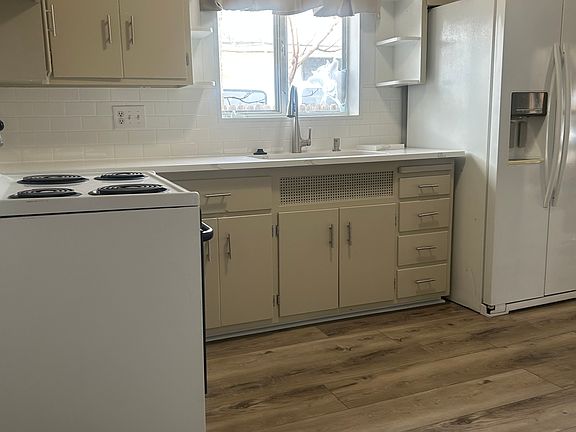 2nd image of 6971 Warren Dr