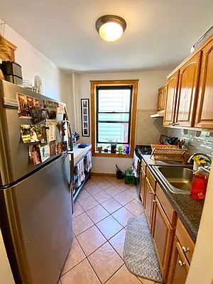 Rented by LRGNY Group, Inc. | media 29