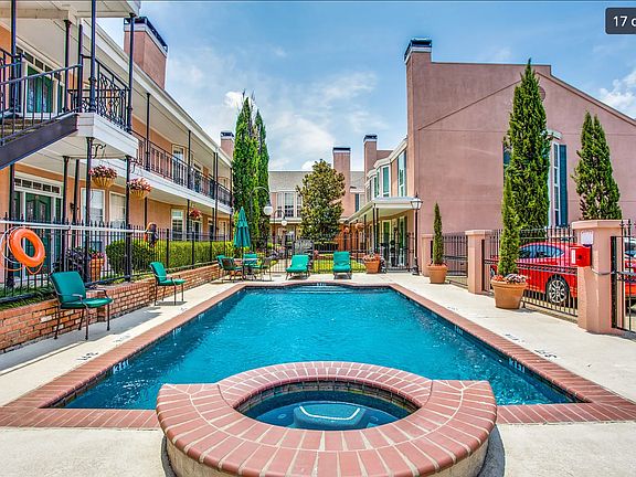 Community pool and hot tub.