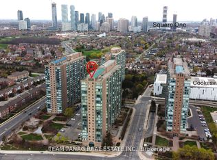 145 Hillcrest Ave #303, Mississauga, ON L5B 3Z1