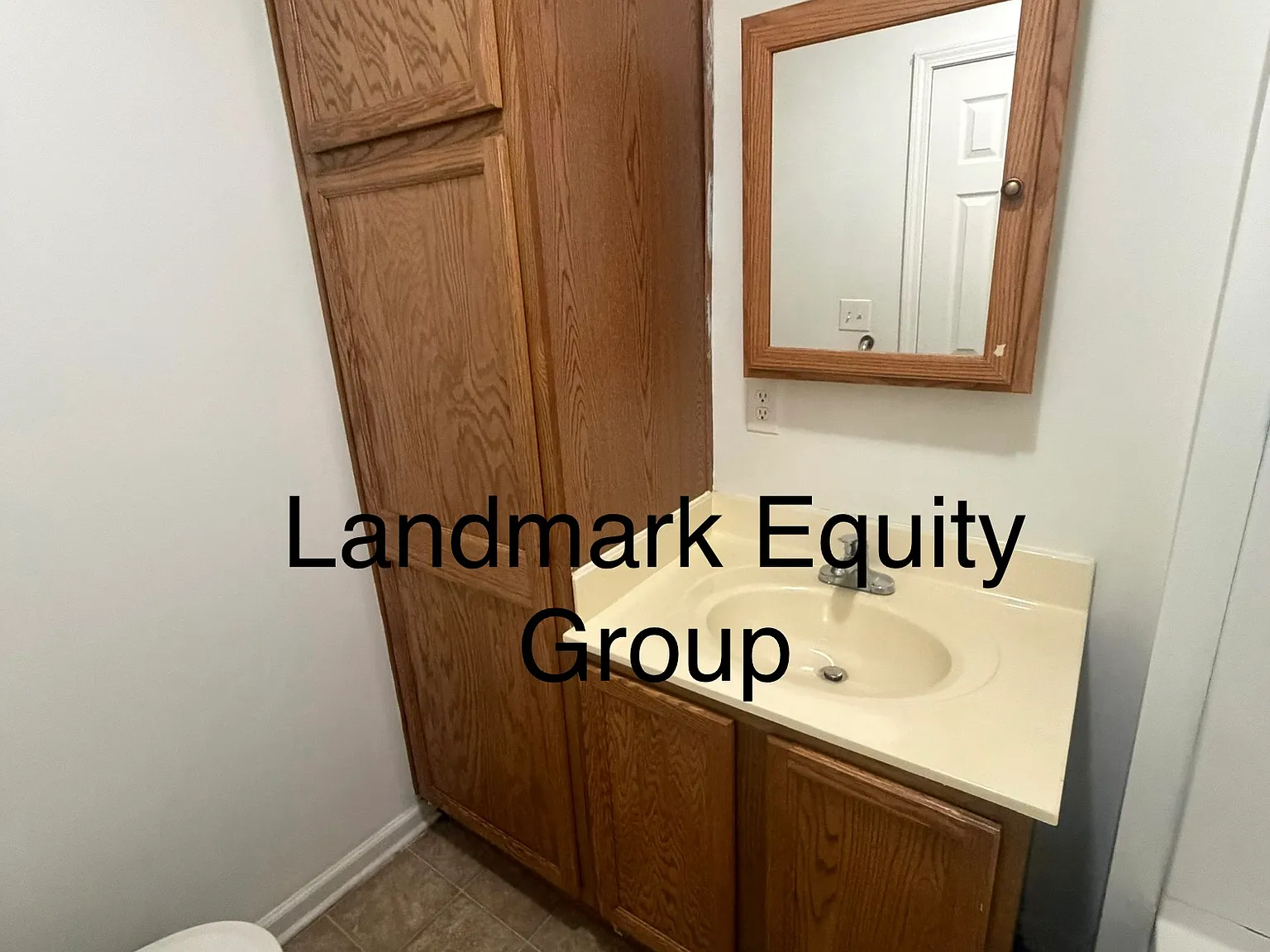 3 bed, 1100 sqft, $1,100 — Photo 4